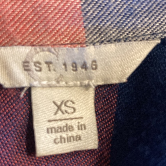 XS Soft Peach, Maroon, Navy Plaid Long Sleeve High Low Shirt - Cato / C Est 1946 - Picture 11 of 12